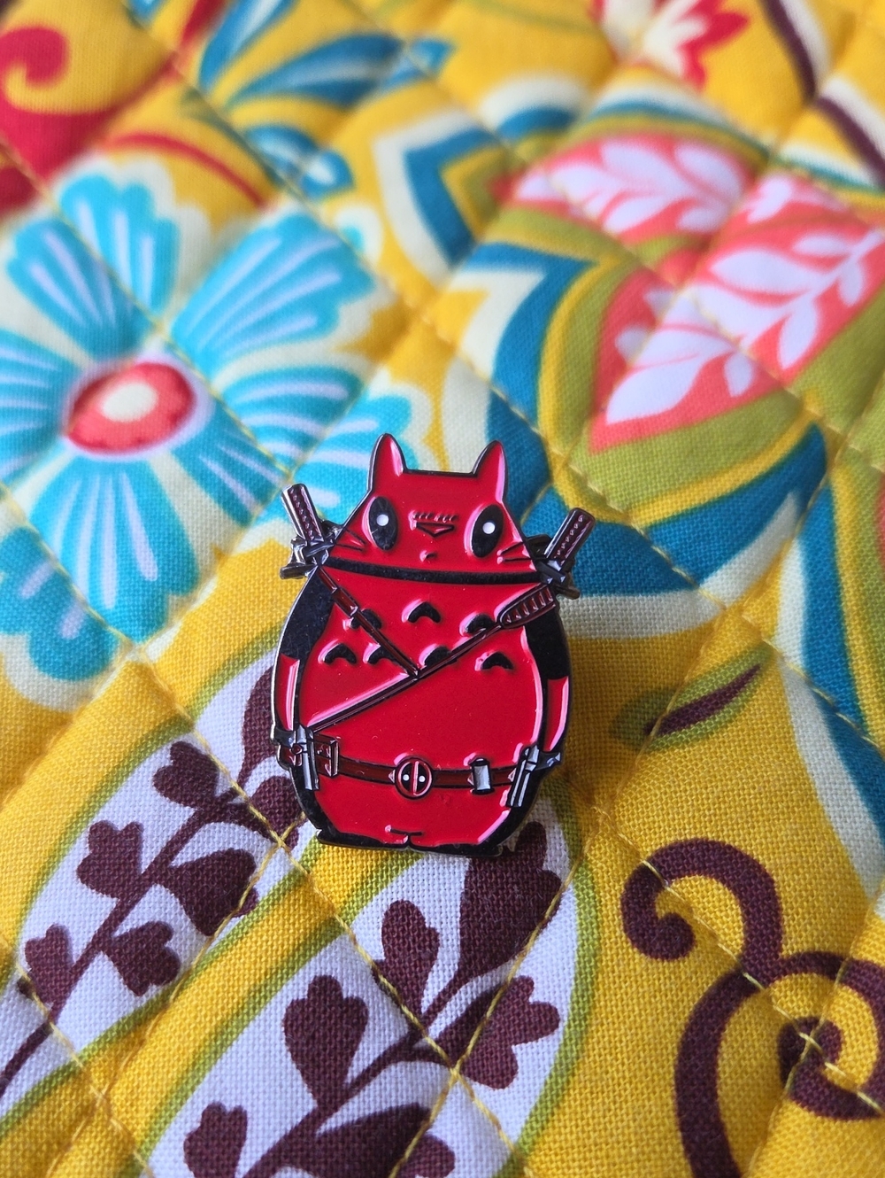 Red Cat-themed Enamel Pin - Cute Ninja Design